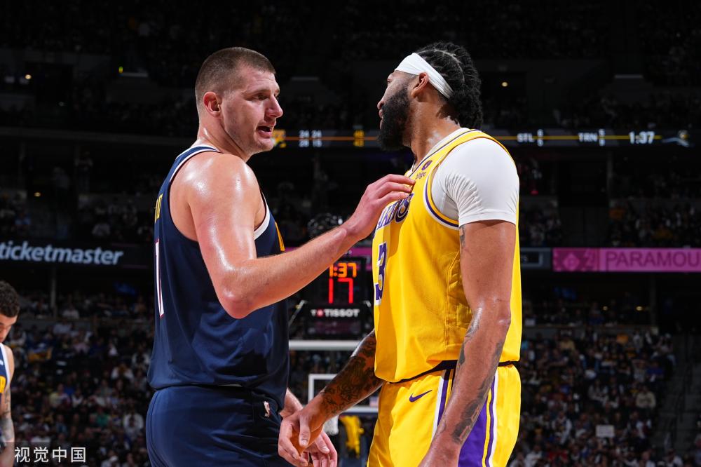 依然保持理 依然保持理