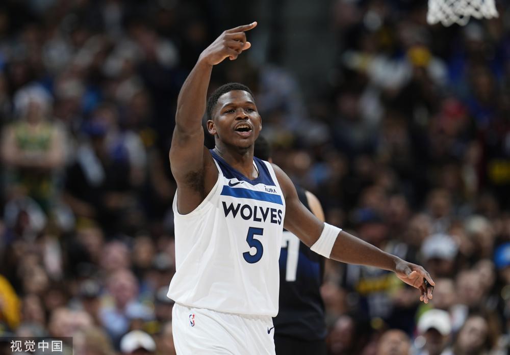 在分析伊万 在分析伊万