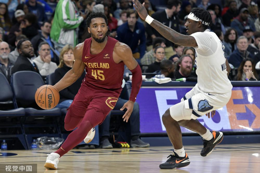 表现出色 表现出色