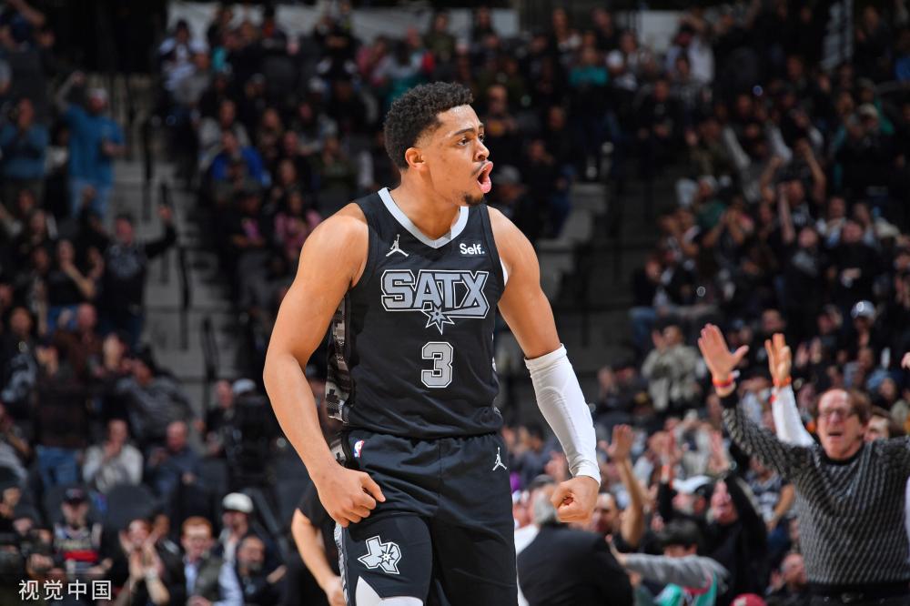 亚的比赛中 亚的比赛中