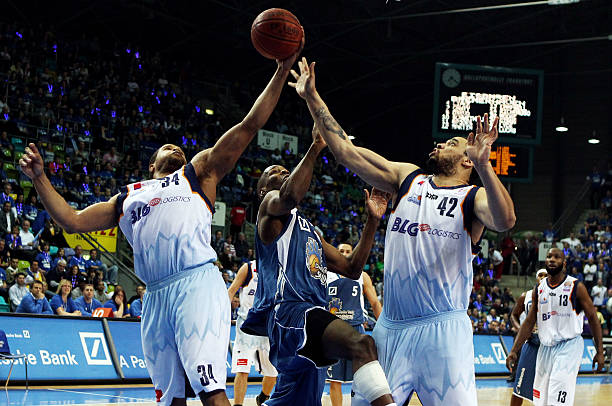 会第四届理 会第四届理